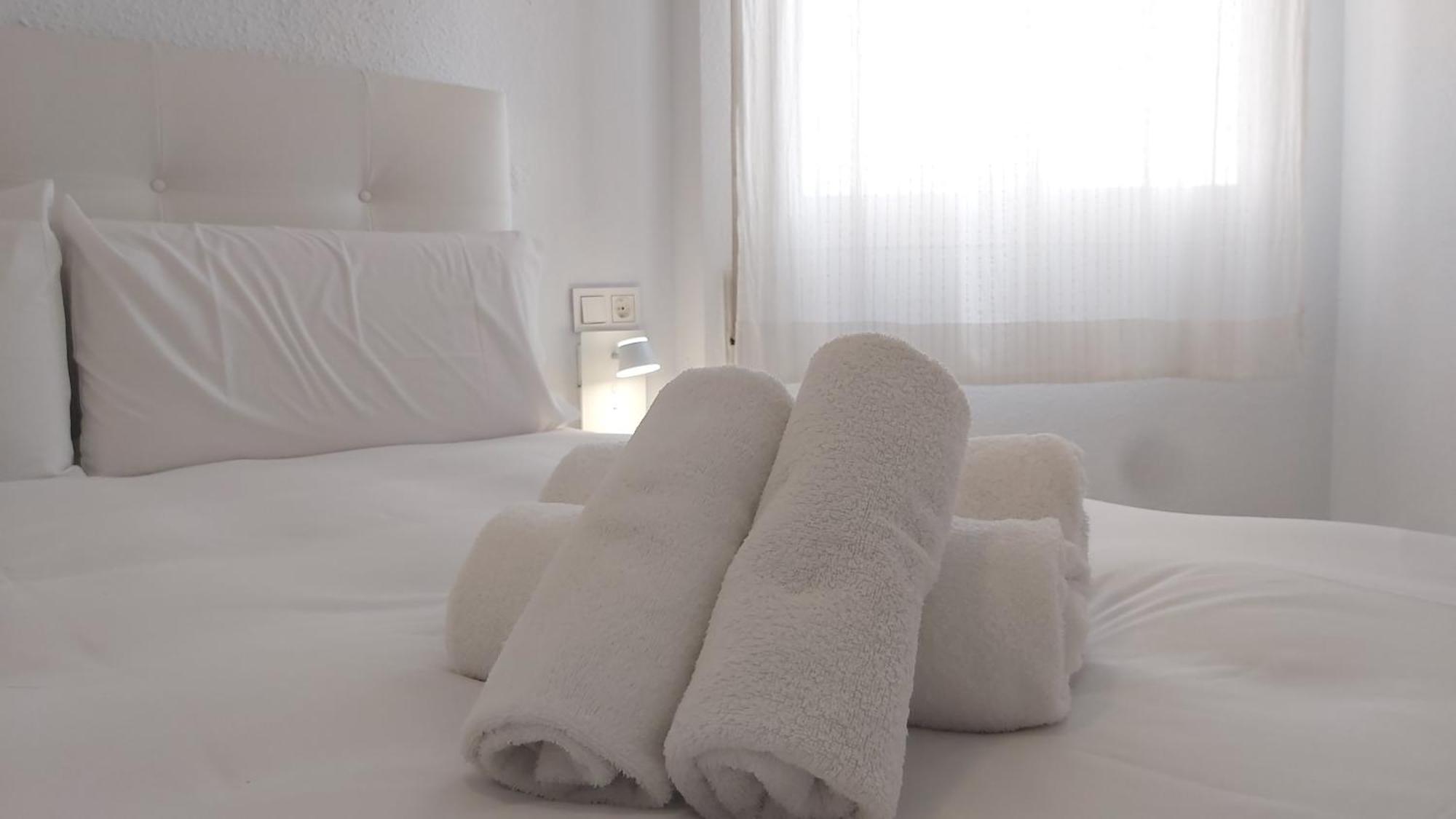 Del Parque Flats Victoria Family Apartament *